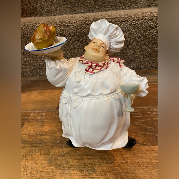 3 Porcelain Chiefs - Picture 3 of 11